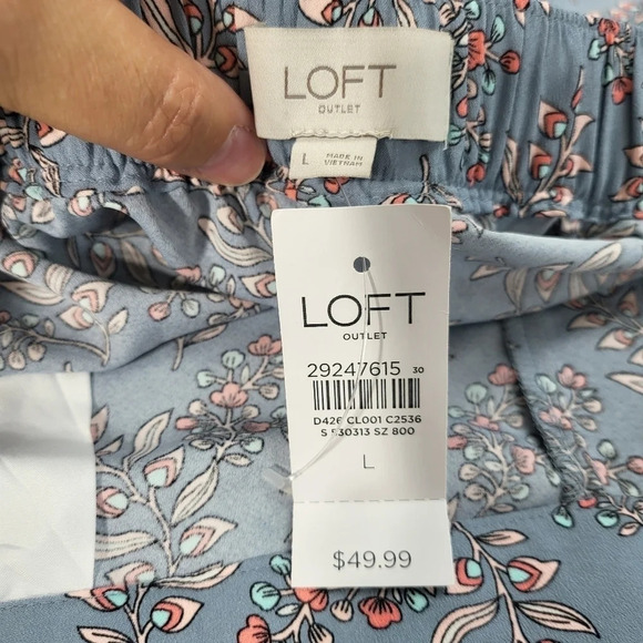LOFT OUTLET NWT Floral Pull On Shorts Sz Large - Picture 10 of 10